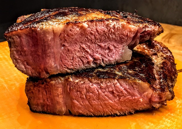 ** Marynowanie ryb przed sous-vide: Jaki rodzaj marynaty i czas ekspozycji jest optymalny dla różnych gatunków ryb?
