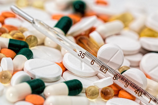 **Mikrobiota jelitowa a interakcje lek-pokarm: Jak dieta moduluje skuteczność i efekty uboczne leków poprzez zmiany w składzie mikrobioty?** - 3 2025
