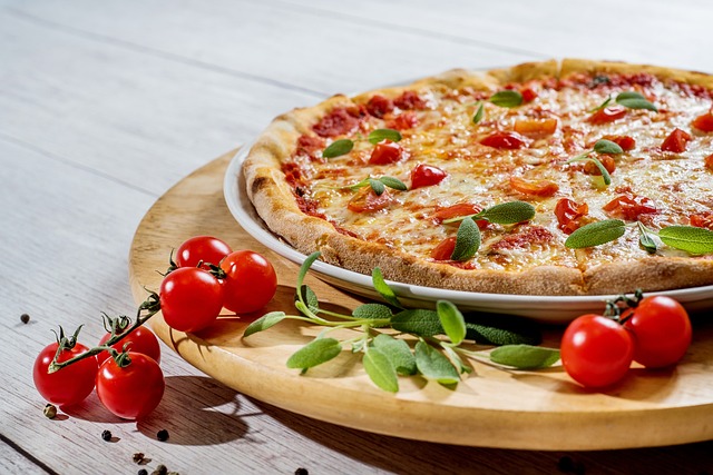 ** Jak Użyć Rusztu i Folii Aluminiowej, Aby Ochronić Spód Pizzy Przed Przypaleniem? - 3 2025