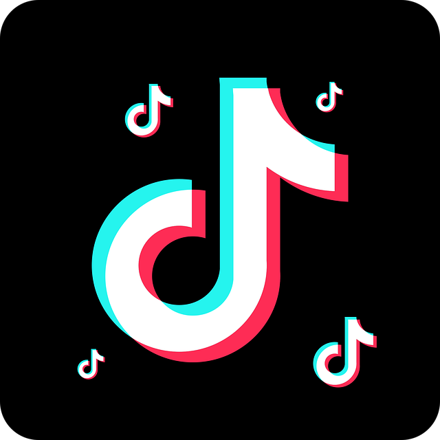 Słodkie szaleństwo: Jak TikTok zmienia nasze podejście do deserów?